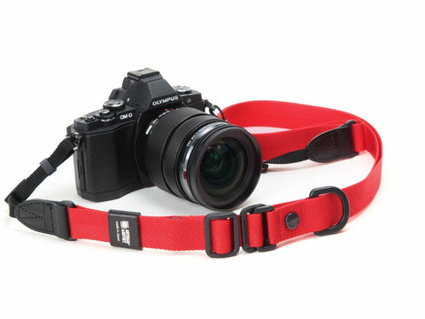 Artisan & Artist ACAM-E25N Leather Camera Strap